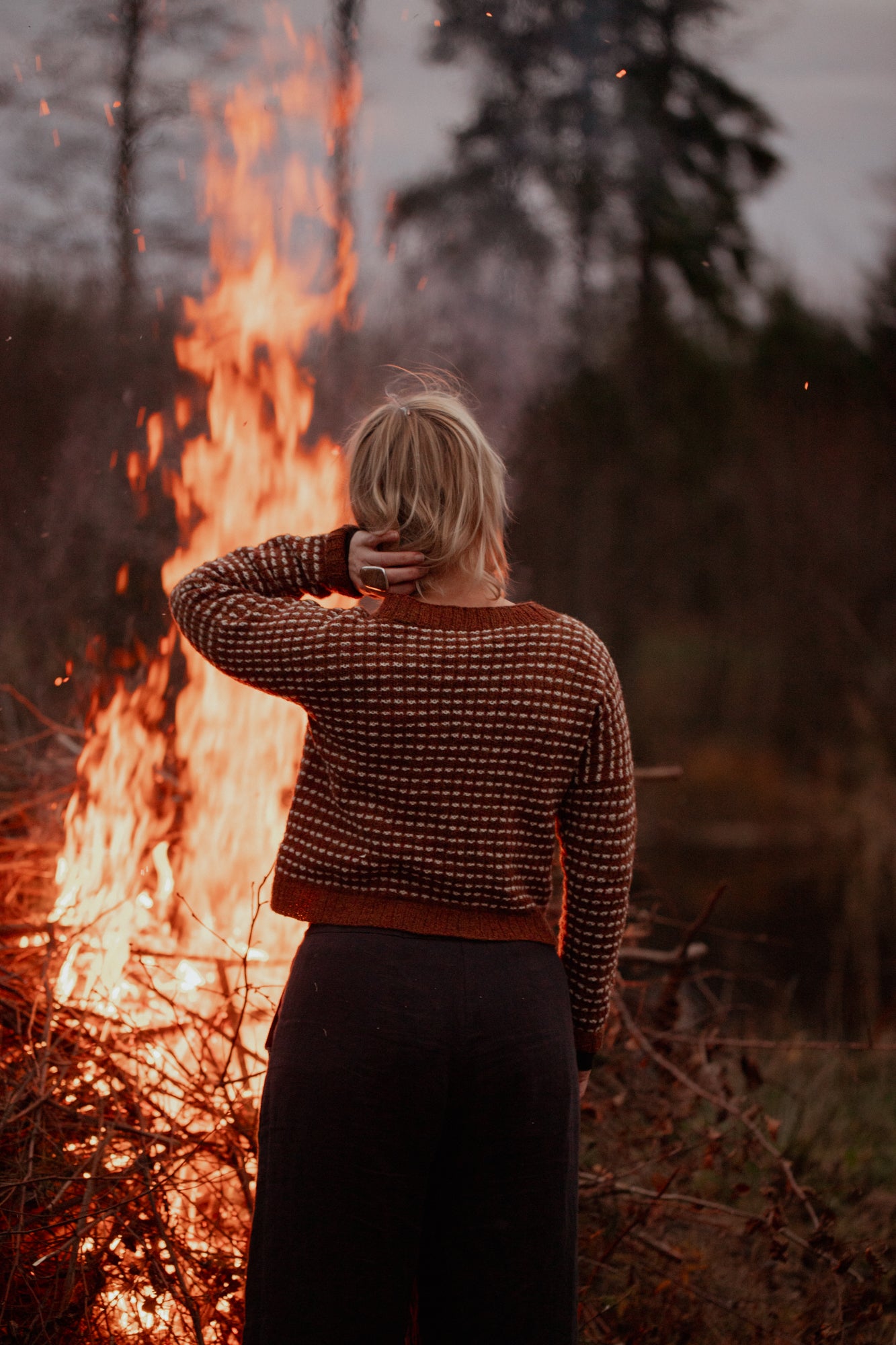 The Island and the Forest: A Knitted Correspondence
